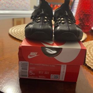Nike Sunray Protect 2 -toddler size 5c